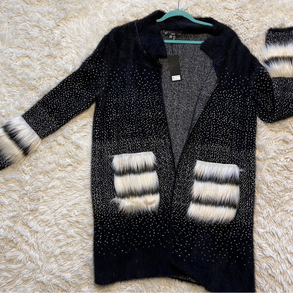 Sioni Open Front Black Cardigan Sweater White Faux Fur Fuzzy Duster Large NWT - Picture 11 of 11